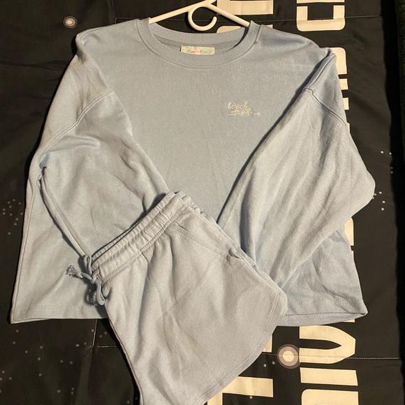 Lounge Set - Picture 1 of 6